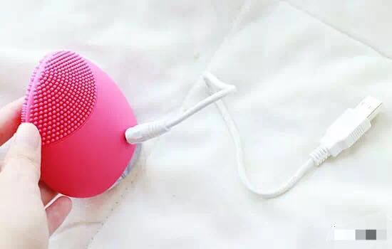 Luna洁面仪 科技护肤新宠，但“乙酸乙酯”成分引关注